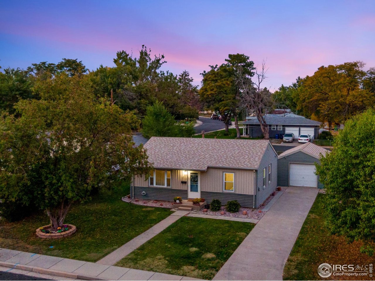 2437 Mountain View Drive